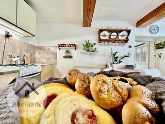 Prodej krásného rodinného domu/chalupy v Rovensku pod Troska - 9