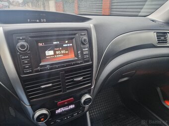 Subaru Forester 2.0 D 4x4 - nové ČR - 1 majitel - tažné - - 9