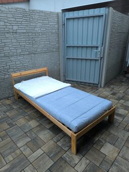 Prodám dřevěnou postel + Matrací 90cm x 200cm - 9