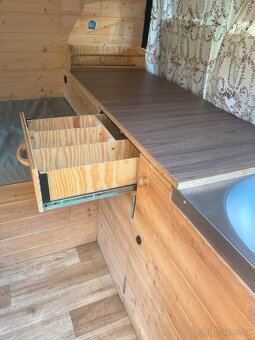 2003 Volkswagen t5 obytná dodávka - 9