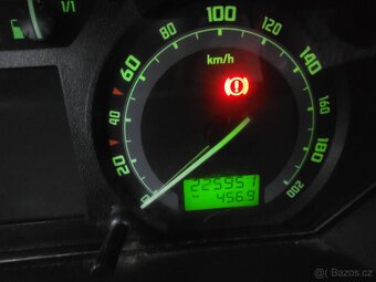 Fabia 1 combi 1.2 htp 2006, servisní knížka
- 9