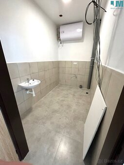 Pronájem nových komerčních prostor 232 m2 ve vyhledávané lok - 9