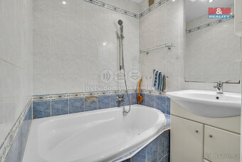 Prodej bytu 3+1, 68 m², Rakovník, ul. V Lukách - 9
