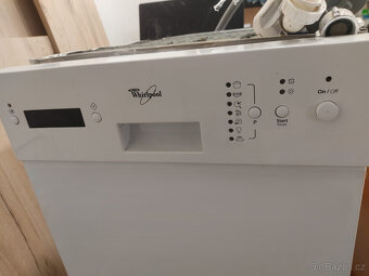 Myčka nádobí značka Whirlpool 45 cm bílá - 9