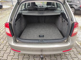 ŠKODA OCTAVIA II 1.6 TDi 77KW,2010,COMBI,AMBIENTE,ALU,ZÁVĚS. - 9