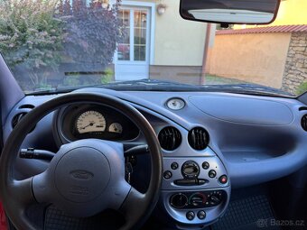 Ford Ka, r. 1998, 1. majitel, jen 41 774 km, garážované - 9