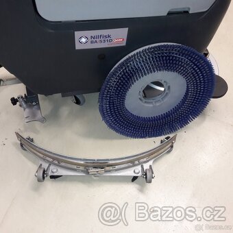 Podlahový mycí stroj Nilfisk BA 531 s vlast.pojezdem - 9