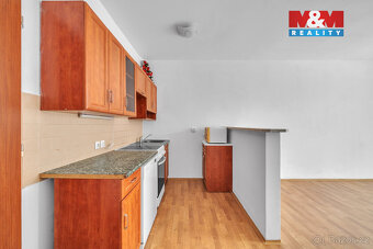 Pronájem bytu 1+kk v Pardubicích, ul. Dubová - 9