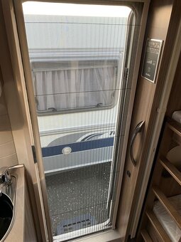 Prodam kavan Hobby 490 KMF De Luxe - 9