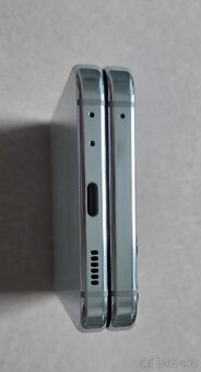 Samsung Galaxy Z Flip 5 LIVE DEMO UNIT - 9