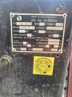 Vysokozdvižný vozík JZD SV30 A, nosnost 3000kg, diesel - 9