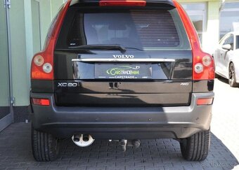 Volvo XC90 2.4D5 136KW 4X4 AUT. A/C TAŽNÉ - 9