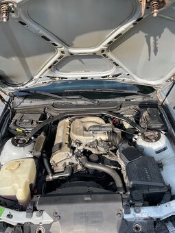 BMW E36 TOURING - 9