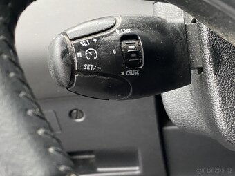 Peugeot 308 1.6 VTi , 88 kW benzín, 2011 - 9