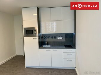 Pronájem bytu 1+kk 26m2 ve Zlíně na Tř.T. Bati 5213 - 9