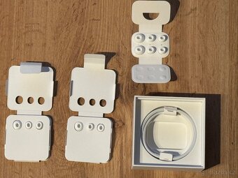 Apple AirPods Pro 2 (USB-C) - 9