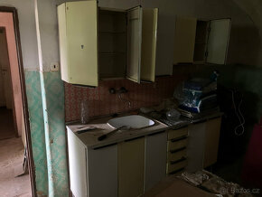 Starý (vintage) a starožitný nábytek - 9