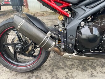 Speed Triple R 1050 - 9