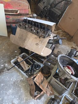 Avia d75 hakový nosič - 9