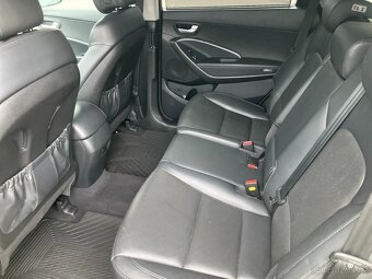 Hyundai Grand Santa Fe 2.2CRDI 4X4 LUXURY AT - 9