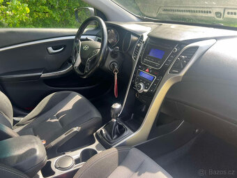 Hyundai i30 GDH r. v. 2015, najeto 219000 km - 9