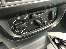 Citroen C3 1,1i 2007 44kW HFX - díly z vozu - 9