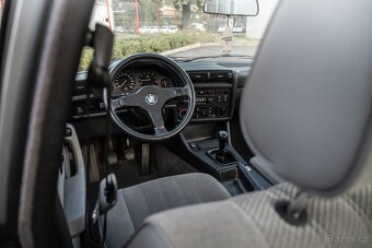 BMW E30 320i - 9