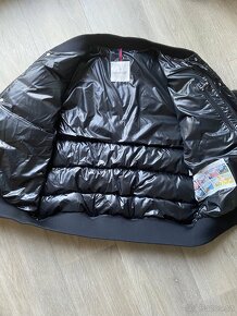 Moncler péřová bunda - 9