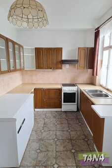 Prodej domu s restaurací a dvěma byty v Meziměstí - 9