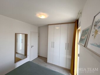 CHORVATSKO- EXKLUZIVNÍ APARTMÁN – PRVNÍ ŘADA U MOŘE POVLJAN - 9