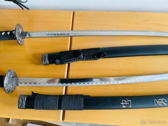 Samurajsky meč dekorace maketa 2kusy se stojanem - 9