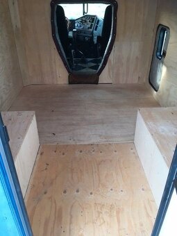 Freightliner FLC 1985 - výborný stav - 9