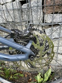 celoodpružené horské kolo Focus Jam - 9