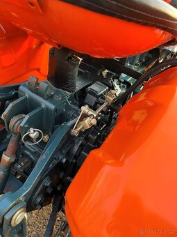 Malotraktor 4x4 Kubota B7000 - 9