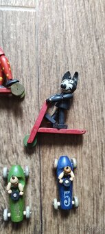 Dřevěné figurky a autíčka - 9