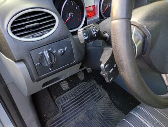 Focus 1.6 benzin 74 kW - 9