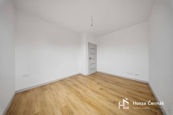 Prodej nadstandardního domu v obci Padochov - Oslavany - 9