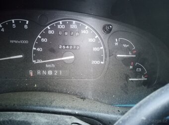 Ford Explorer 2001 - 9