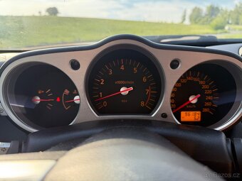 Nissan 350Z - 9