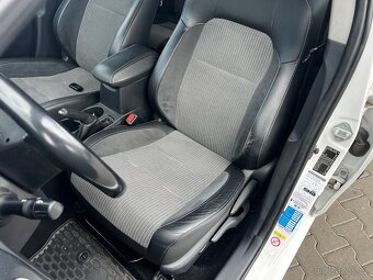 Toyota Auris 1,8 Hybrid - 9