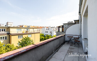 Pronájem bytu 1+kk, Biskupcova, Žižkov, 15900 Kč/měs, 22 m2 - 9
