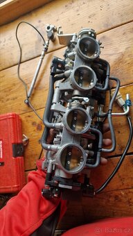 GSX-R 1000 K9 rv. 2009 - 9