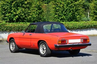 Alfa Romeo 2000 Spider Veloce (1981) - 9