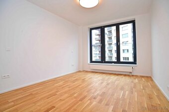 Pronájem rodinného domu 190 m, pozemek 285 m, Praha 5-Košíře - 9