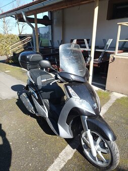 Peugeot Geopolis 400 - 9