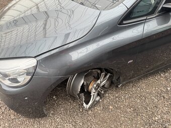 BMW 225i xDrive M-Paket - 9