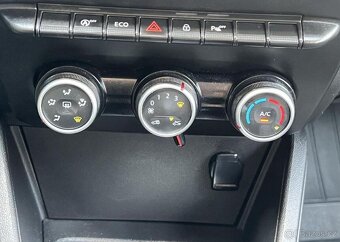 Dacia Duster 1.6i 16v KOUPENO V ČR 1.MAJ. manuál 84 kw - 9