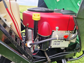 Zahradní traktor, traktůrek Castelgarden/John Deere 18HP 2V - 9