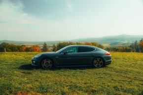 PORSCHE PANAMERA 4S 400HP V8 - 9