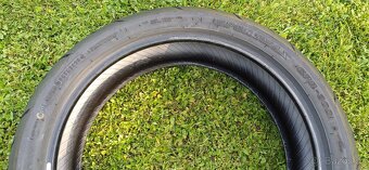 Moto pneu Bridgestone 120/70 ZR17, Dunlop 180/55 ZR17 - 9